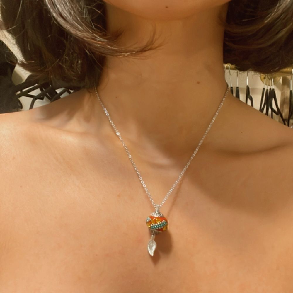 Round diamond pendant  R14